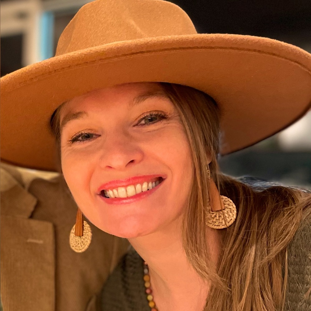 Meet your Posher, Gina